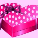 heart shaped box pink